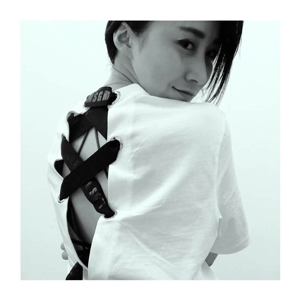 宇田恵菜さんのインスタグラム写真 - (宇田恵菜Instagram)「back style. by @msgm ————————————- #casting  #actress #shortfilm #キャスティング #ショートフィルム #役者  #filmingcrew #filming #撮影中 #撮影クルー #leadactress #女優 #actresslife #スチール撮影 #msgm #outfit #コーデ #黒髪 #blackhair #コーディネート #Japanese #シンプルコーデ #恵菜コーデ  #お出掛けコーデ」9月7日 22時55分 - ena2727