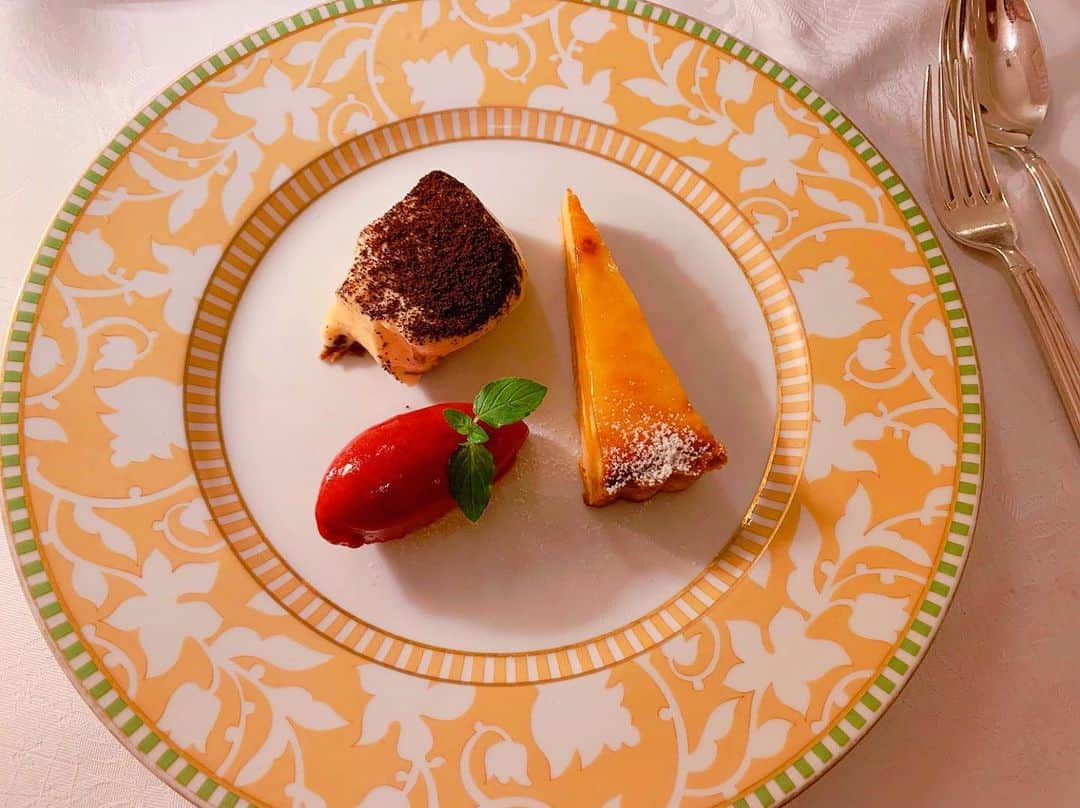 瀬古沢祐希のインスタグラム：「#🍓 #🍰 #sweet #甘党」