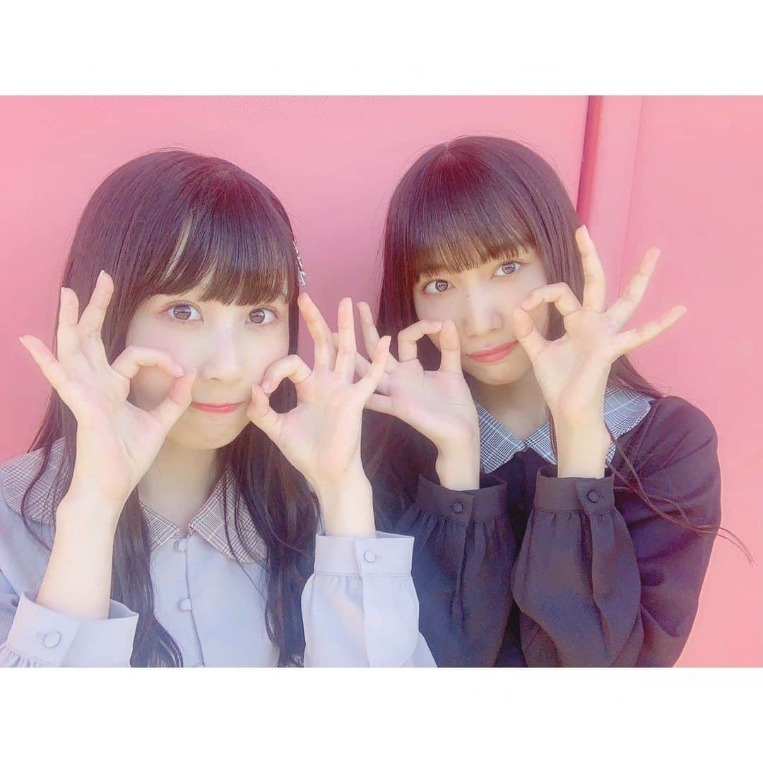 井上瑠夏さんのインスタグラム写真 - (井上瑠夏Instagram)「大阪で握手会🍒☺︎ ありがとうございました❤︎ . .  #握手会 #双子コーデ #たこ焼き 👌🏻 #身長10センチ以上差 #学年一つしか違うのになぁ。。☹️ #ske48」9月7日 23時39分 - ruka_inoue48