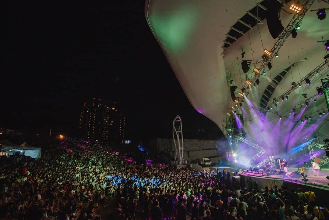 工藤秀平さんのインスタグラム写真 - (工藤秀平Instagram)「2019 ROCK IN TAICHUNG！最高でした！8年前に来た時からずっと大好きな場所、台湾。今日はみんなの声に何度もグッときちゃいました。音楽続けてきてよかった。遂にアジアツアーも決定。Play.Gooseの音楽、これからも一緒に楽しんでもらえたら嬉しいです！ 【アジアツアー決定しました！】 『Play.Goose Asia Tour 2020』 1/11(土) 香港 THIS TOWN NEEDS 1/12(日) 台湾 台北THE WALL公館 ‪ #搖滾台中 #rockintaichung #PlayGoose‬」9月8日 0時00分 - kkshuhei