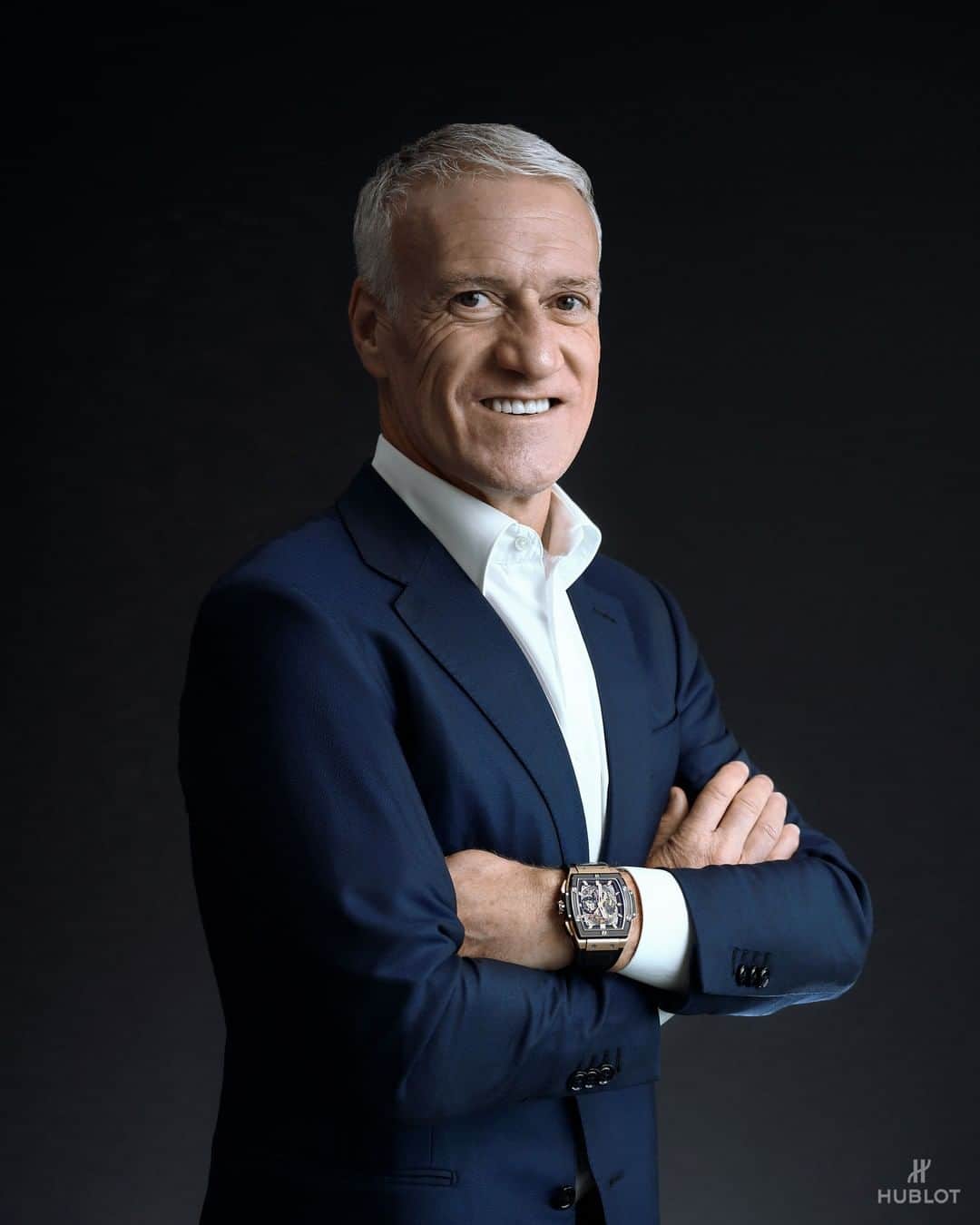 のインスタグラム：「Wishing good luck to our #FriendOfTheBrand #France head coach #DidierDeschamps and his team for their next challenge tonight. #HublotLovesFootball」