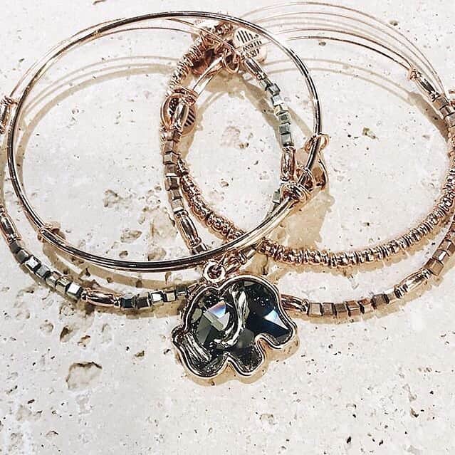 のインスタグラム：「A (sparkly) good luck charm for when you need some extra faith 🐘 // shop link in bio // 📸: @alexandani_bridgewater」
