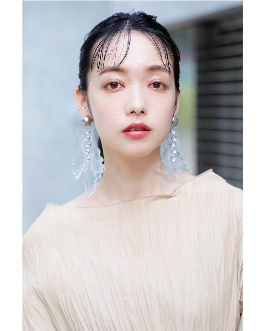 Cazumaxのインスタグラム：「OPERA SHEER LIP COLOR - Shiori Takesue Model: @shioritakesue  Hair&Make-up: @conomii  Photography: @cazumax  #OPERA#オペラ#オペラシアーリップカラー」