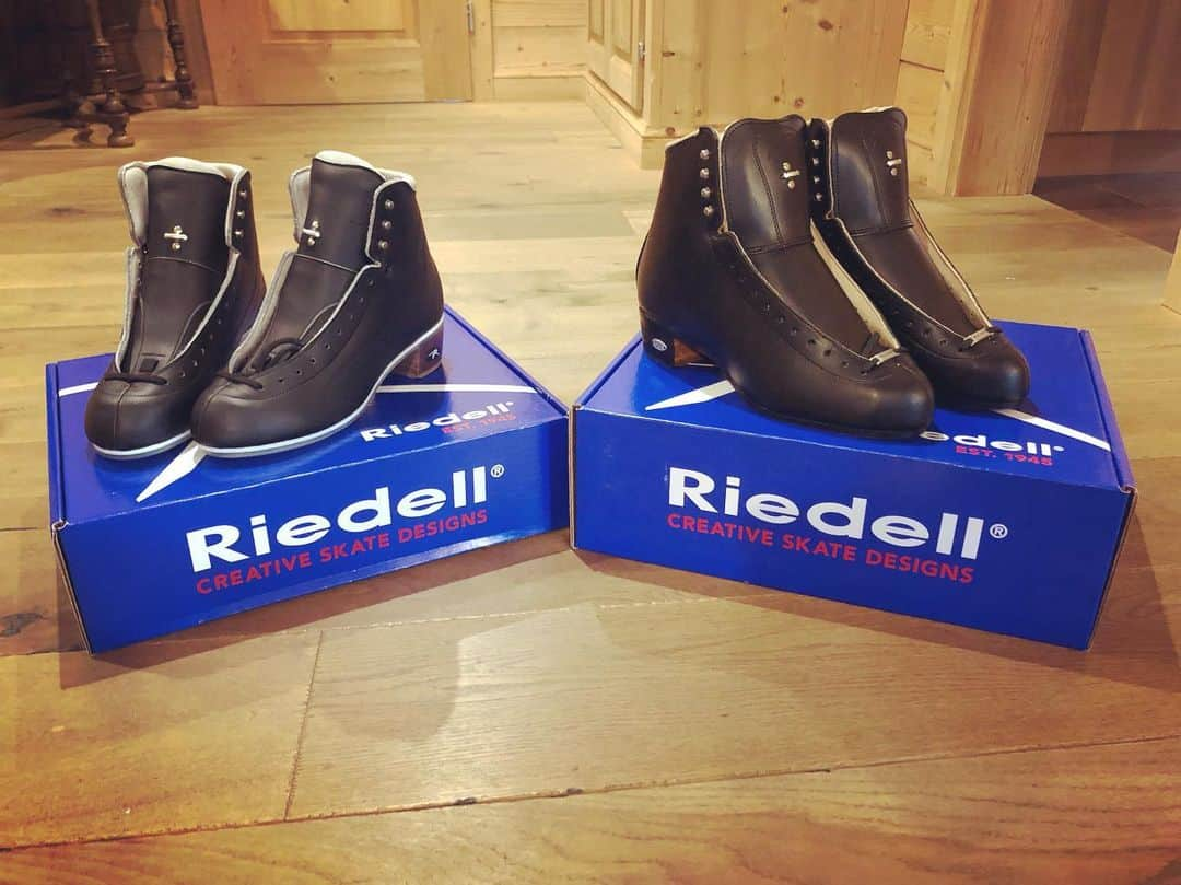 ステファン・ランビエールさんのインスタグラム写真 - (ステファン・ランビエールInstagram)「Time for new skates! Which pair should I go for? #teamriedell」9月8日 0時31分 - slambiel