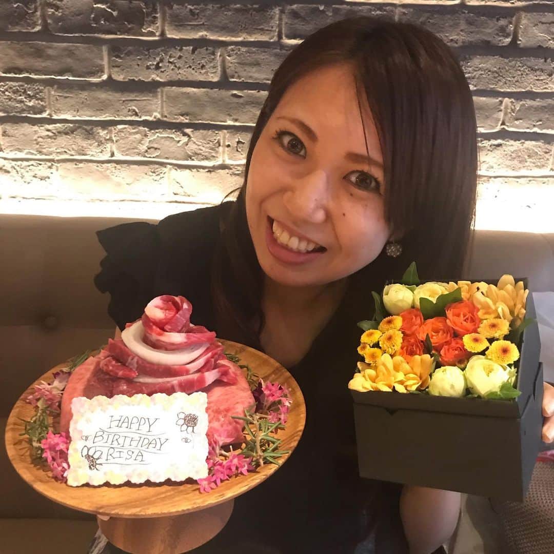長澤彩子さんのインスタグラム写真 - (長澤彩子Instagram)「親友のお誕生日を彼氏並みに祝う㊗️ いつもありがとう💓  #肉ケーキ #女前長澤」9月8日 0時43分 - ayako212nagasawa