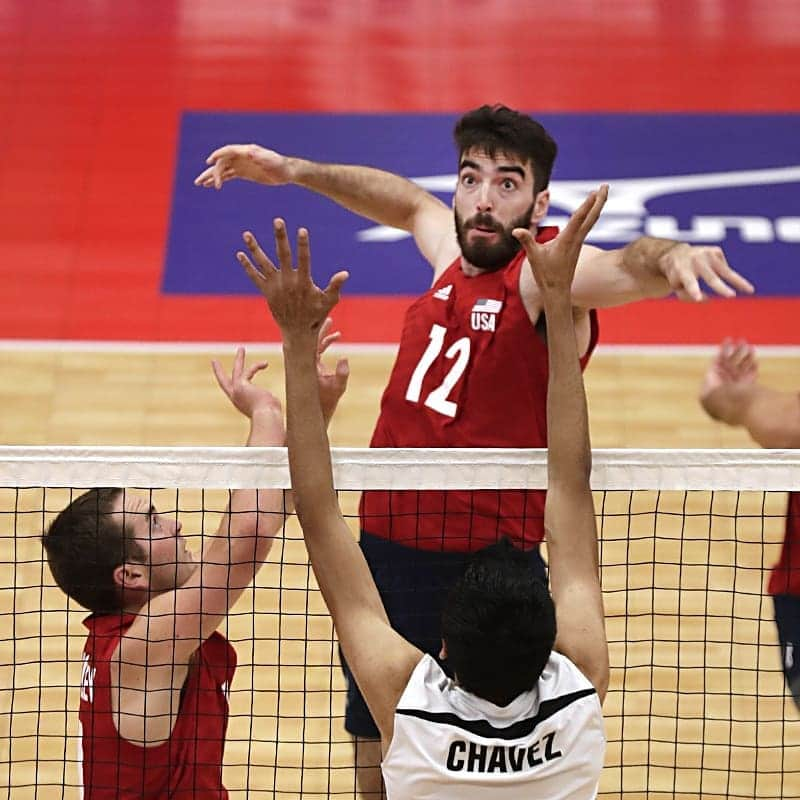 USA Volleyballさんのインスタグラム写真 - (USA VolleyballInstagram)「The U.S. Men 🇺🇸 will play Cuba 🇨🇺 today at 2p PT for GOLD 🥇 at the NORCECA Championship in Winnipeg. --- Watch LIVE on @flovolleyball」9月8日 1時18分 - usavolleyball