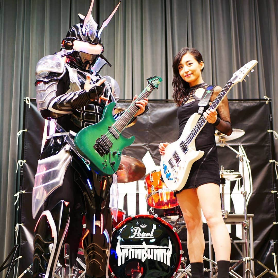 Yukiさんのインスタグラム写真 - (YukiInstagram)「本日8日午前3時からの文化放送「森久保祥太郎 presents #IRONBUNNY 'S ROCK ROCKER ROCKEST」にゲスト出演します！  そして、13時からの超!A&G+では 私も参加したIRONBUNNYのスタジオライブ映像をお届けします🎸  https://t.co/UPr1ywnrJn #RRR #joqr #鉄槌のオルタナティブ  with Ediee IRONBUNNY!! I will appear on the radio on today 3:00 a.m  #D_Drive #yuki #guitar #esp #marshall #guitarists #rock #metal #radio #ゆき #ラジオ #ギター」9月8日 1時25分 - d_drive_gt_yuki