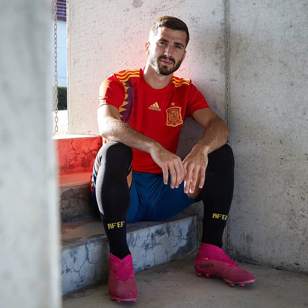 ホセ・ルイス・ガヤのインスタグラム：「Luchando por estar más cerca de la #EURO2020! #nemeziz #dartetocreate #createdwithadidas  @adidas_es」