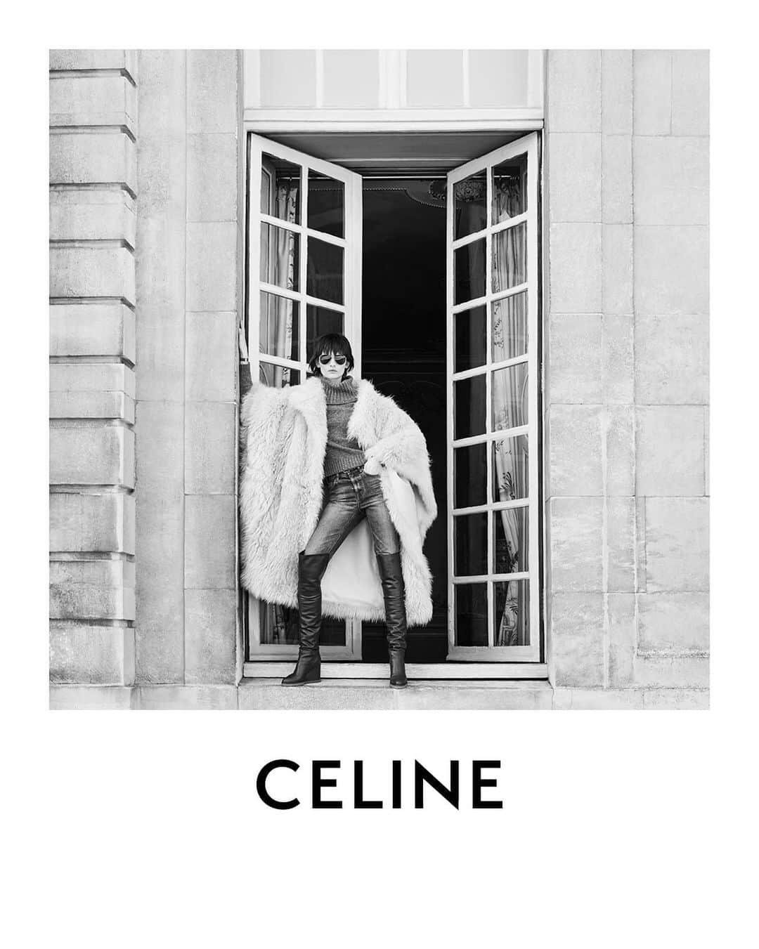 Celineさんのインスタグラム写真 - (CelineInstagram)「THE 16 COLLECTION CELINE WOMEN WINTER 19 ⠀⠀⠀⠀⠀⠀⠀ LARA PHOTOGRAPHED IN MARCH 2019 AVAILABLE NOW IN STORE AND CELINE.COM ⠀⠀⠀⠀⠀⠀ #CELINEBYHEDISLIMANE」9月8日 1時47分 - celine