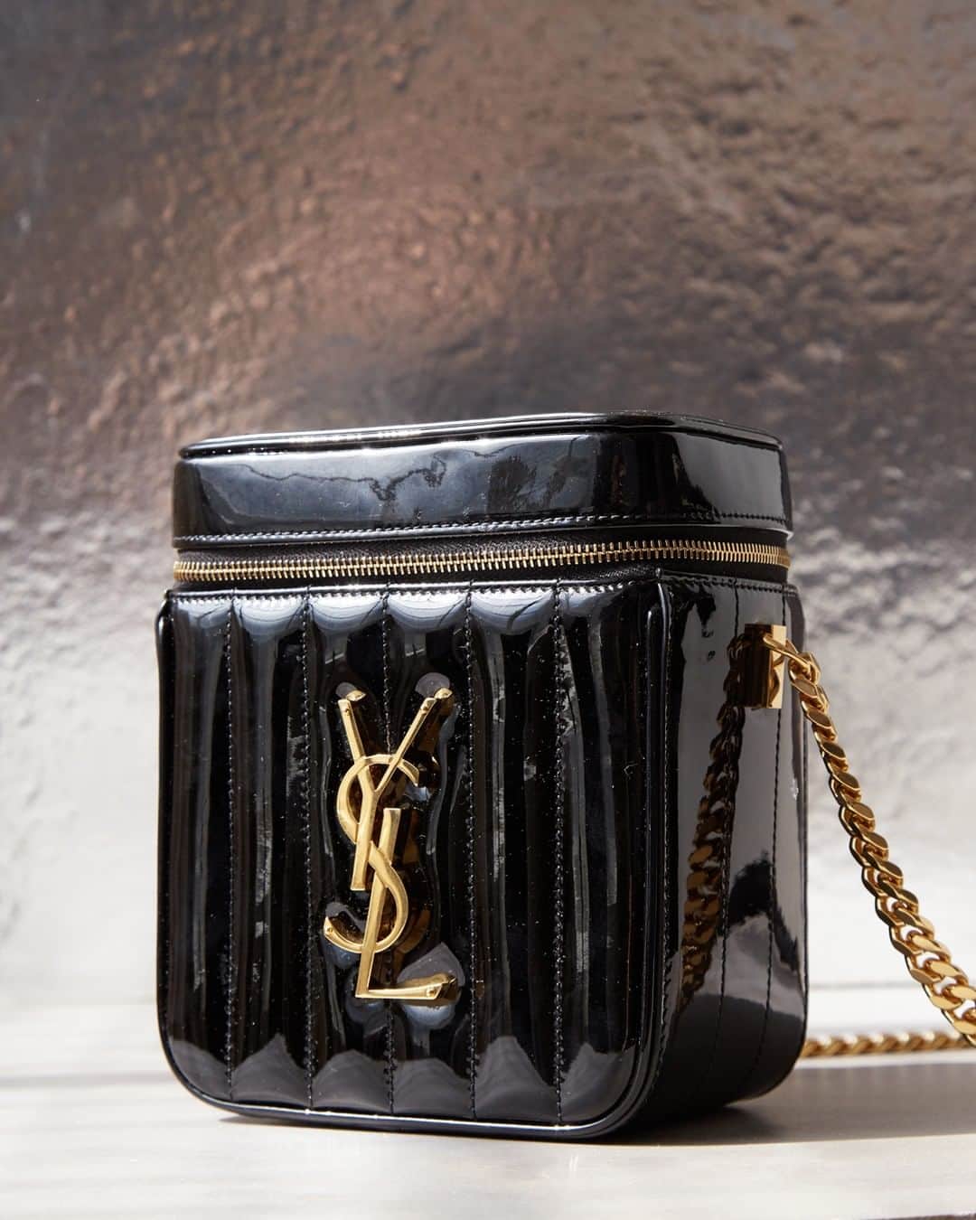 のインスタグラム：「Bold Designs and contemporary fabrication. Shop the Saint Laurent Patent Vicky Bag. Now available in-store and online at the LN-CC. @ysl #ysl #saintlaurent」