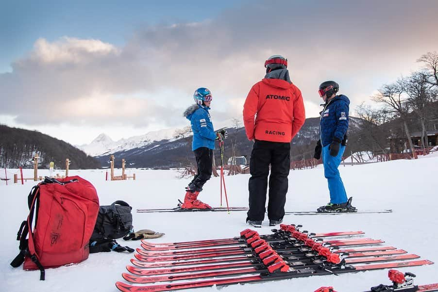 ミカエラ・シフリンさんのインスタグラム写真 - (ミカエラ・シフリンInstagram)「Shoutout to this guy (@strobljohann‼️) for being the absolute best, making the fastest skis, and always putting a smile on my face!! 👏😀👏 📷: @charlyvidald @fotiar // @atomicski #weareskiing」9月8日 2時28分 - mikaelashiffrin