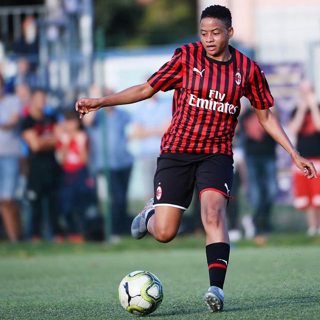 ACミランさんのインスタグラム写真 - (ACミランInstagram)「Rossonere's last pre-season friendly ⚽ #MilanNapoli 2-0 at half-time ⏳ Giacinti at the double ✌🏻 #FollowTheRossonere」9月8日 2時33分 - acmilan