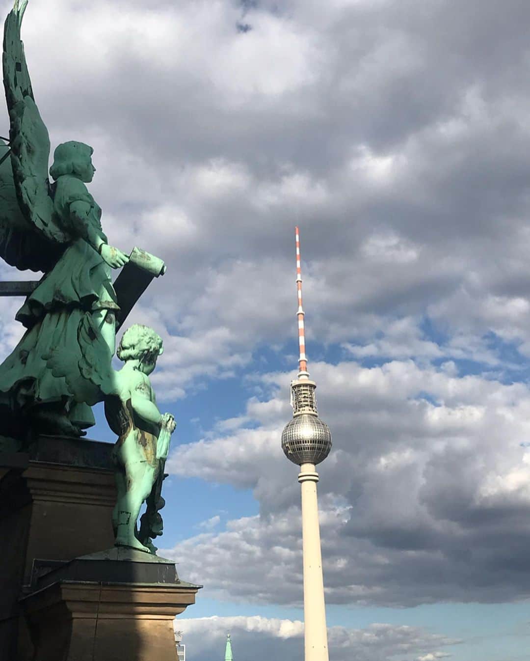 rob scheppyさんのインスタグラム写真 - (rob scheppyInstagram)「Der Himmel Über Berlin  #berlin #berlin🇩🇪 #berlincathedral #berlindom #angels」9月8日 3時03分 - robscheppy