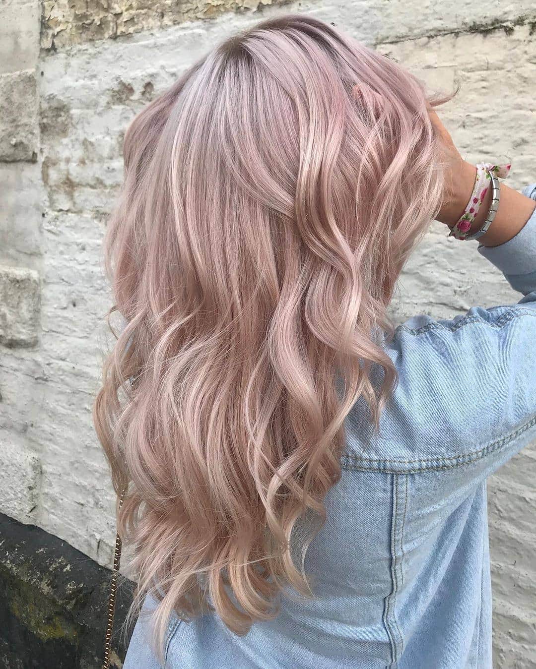 ghd hairさんのインスタグラム写真 - (ghd hairInstagram)「Pearly pink magic 💗 @genwaddell_hair  #ghd #ghdhairpro #pinkhair #hairgoals #hairinspo」9月8日 3時00分 - ghdhair