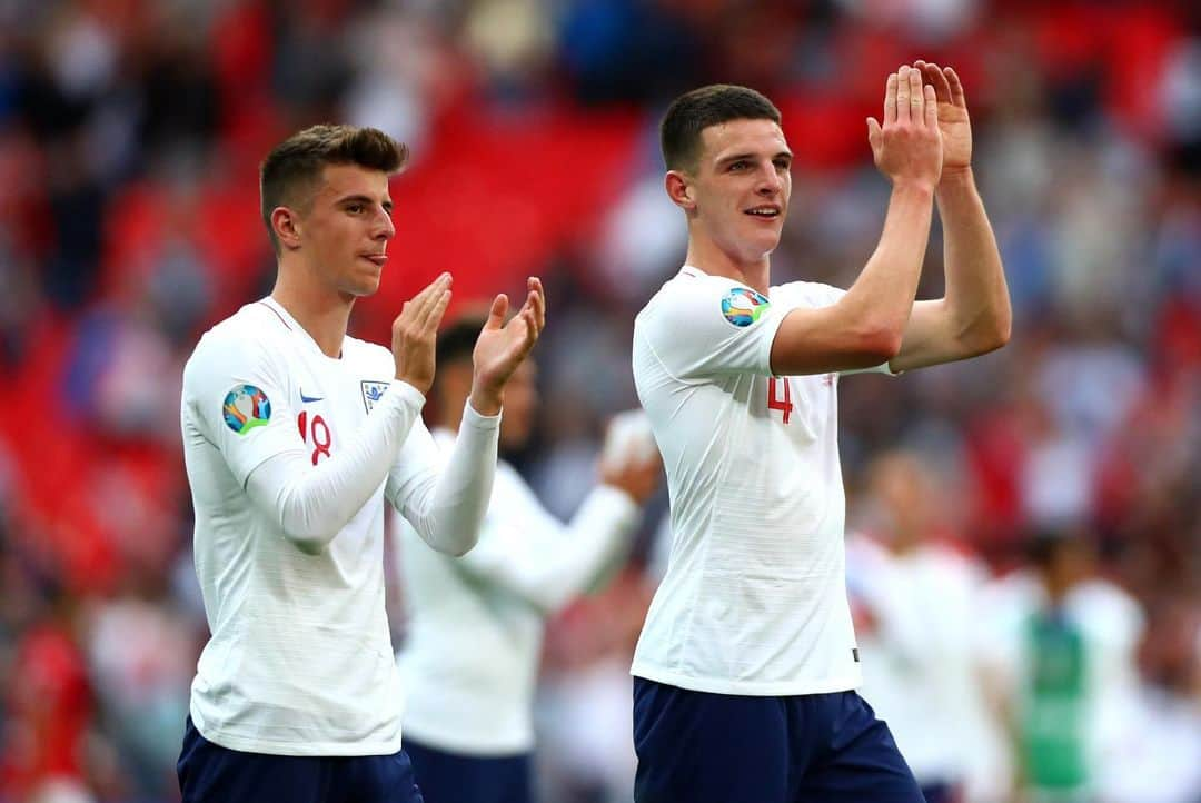 チェルシーFCさんのインスタグラム写真 - (チェルシーFCInstagram)「Congratulations on your senior England debut @masonmount10!!! 👏💙 #CFC #Chelsea」9月8日 3時00分 - chelseafc