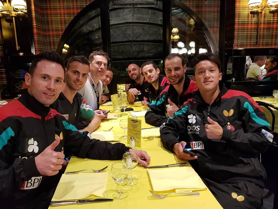 ジョアン・モンテイロのインスタグラム：「Dinner tastes better when you are in the final at the European Championships! Amazing match and victory against the vikings from 🇸🇪 Great job so far guys! Tomorrow the final countdown 🏓🇵🇹🤜🤛 @butterflyttofficial @ettu_official @ittfworld @fptenismesa #TeamPortugal#ITTFEuros2019#Nantes」