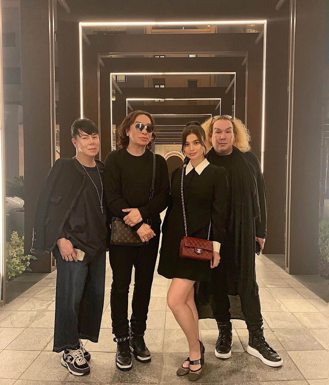アン・カーティスのインスタグラム：「With THE Impalpable, Amato, Couture Madame’s of Dubai! 3 proudly pinoy designers Ezra, Michael and Furne, whom I have been given the honor to wear their creations throughout my career. So happy to finally hangout and just make chika. Had the most lovely time. Thank you for last night!!! See you in Manila my loves! ❤️ PAK! POWER!  @ezracouture @michael5inco @furneamato」