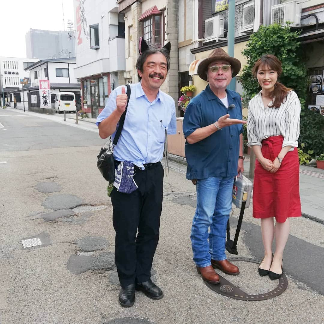 木村カレンさんのインスタグラム写真 - (木村カレンInstagram)「🚶 きょうこそ笑顔の写真を✌️ . . いよいよ、あす放送ですーっ！ . . 9日(月)夜7時～ 【ぶらりちまたで再発見！】 . . 山形市十日町から七日町にかけて最上義光や初代県令三島通庸が築いたまちの痕跡をたどる他、 各時代のエピソードを語る重要人物に遭遇。江戸時代、城下町山形の繁栄を支えた紅花商人。 その末裔と出会い藩との関係性が解る重要な古文書を閲覧。 御年８０歳人間博物館とも称される生き証人がシネマ通り、夜の繁華街花小路の誕生秘話を語る。(番組ホームページより) . . いま見慣れているこの山形の景色には こんなにも面白い歴史があったのかと、知らなかったことを勿体無く感じました。 . . #なぎら健壱 さん#東北芸術工科大学#志村直愛 教授#山形#山形市#山形駅#十日町#七日町#花小路#蔵#歴史#街ぶら#喫茶店#純喫茶#YTS#山形テレビ#ぶらりちまたで再発見」9月8日 14時19分 - karen_kimura__