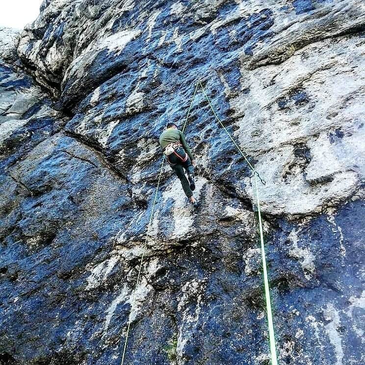 イェルネイ・クルーダーさんのインスタグラム写真 - (イェルネイ・クルーダーInstagram)「Missing rocks and mountains kind of forced me to skip European Championship.  But it was all worth it, even though some of my main projects haven't got realized.  The main story begins with an early morning, 2,5 hour walk up to wall of Vežica. My skinny bouldering legs felt sore, but didn't hesitate to check out moves on the first (hardest of the route-8a+) pitch. Felt confident and sent it second go. Second 5b pitch felt less scarier than years before when I tried the route for the first (and only) time. But nightmare began with soaking wet pitch number 3. Drops were dripping from my elbows, run outs didn't make it any easier and chalk was in no use. After thinking about bailing, I gave it another go. Did it, but lost all of my mental and physical powers. 35 meters of 7c+ overhang in pitch number 4 destroyed me even more on my "retro-onsight" go. So I was sure I stand no chance in next, super delicate slab pitch graded 7b+. Somehow I managed to get to the next ledge on my second go, where a took a 10 min nap. Unfortunately it didn't help a lot and last hard pitch was simply too much for me 😓. I was sad, bit at least I knew I gave everything I had. It was all about the experience and I was happy to lay in my bed after 21 hours of hard work 😁. Hope to be back soon on same or similar multipitch trips. • @ocun.climbing @scarpaspa @vibram」9月8日 15時02分 - kruderjernej