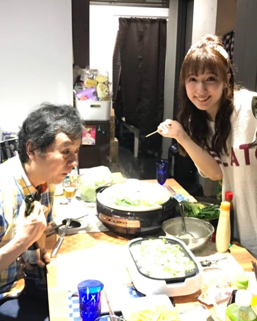 七瀬りりこさんのインスタグラム写真 - (七瀬りりこInstagram)「昨日は、大好きな仲間とパジャマパーティー🎉🥳 男性もパジャマ用意した！って言うから、 お、ジェラピケmen'sとかかなー？ 好きだなー！ と思い、向かうと、、、 まさかの女性物のパジャマ着てはりましたわ笑笑  お鍋、おいしかったし、 たこ焼き楽しかったなー❤️ ありがとうー✨ 楽しすぎて最後の3枚全部、目を閉じてるという不始末‼️笑笑  #パジャマパーティー  #パジャマ #パーティー #お鍋 #鍋パーティー #たこ焼き #たこ焼きパーティー #レジェンヌ #ジェラートピケ #ジェラピケ #ピーチジョン #pj #gelatopique」9月8日 15時15分 - ririkonanase