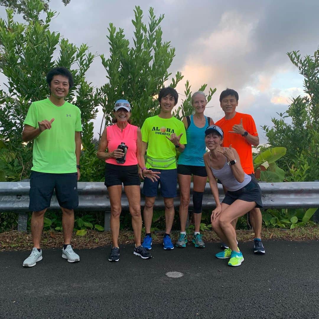 飯島寛子さんのインスタグラム写真 - (飯島寛子Instagram)「5:30am スタートだと仕事の前にタンタラス走れる！わーい😊 今日は2周チャレンジするお仲間もいて凄すぎます。ホワイトジンジャーがいい香りでした。 #タンタラス #ハワイライフ #ハワイランニング」9月8日 7時04分 - hirokoiijima
