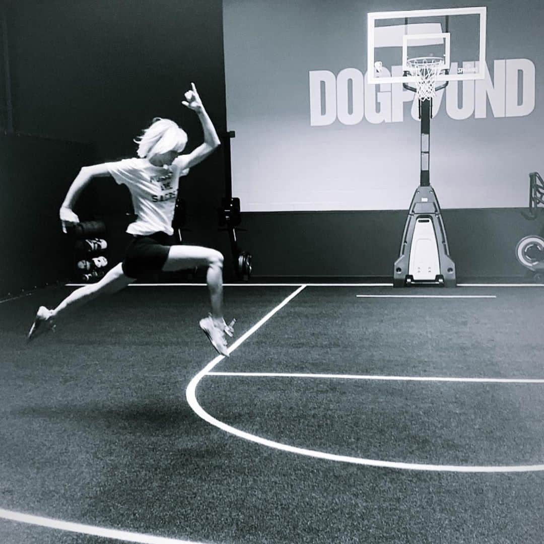 ジェイミー・キングさんのインスタグラム写真 - (ジェイミー・キングInstagram)「TAKING FLIGHT 🕊 DOGPOUND 💥」9月8日 7時39分 - jaime_king