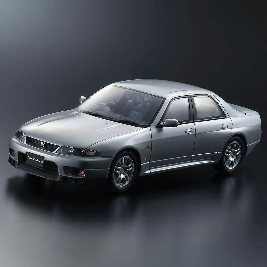 kyosho_official_minicar toysさんのインスタグラム写真 - (kyosho_official_minicar toysInstagram)「. 1:18 Resin Model samurai series Nissan Skyline GT-R Autech Vesion  #kyosho #nissan #gtr #gtr33 #nissangtr #gtrlife #r33 #gt3 #rb26 #rb26dett #carlife #carcollection #motorsport #motorsports #collection #carmodel  #sgt  #motorsport #autech #luxurydesign #remodeling #japancar #stance #stancenation #tune #amazingcar #gtrlovers #日産 #ニスモ #ミニカー #京商 www.kyosho.com」9月8日 7時56分 - kyosho_official_minicar_toys