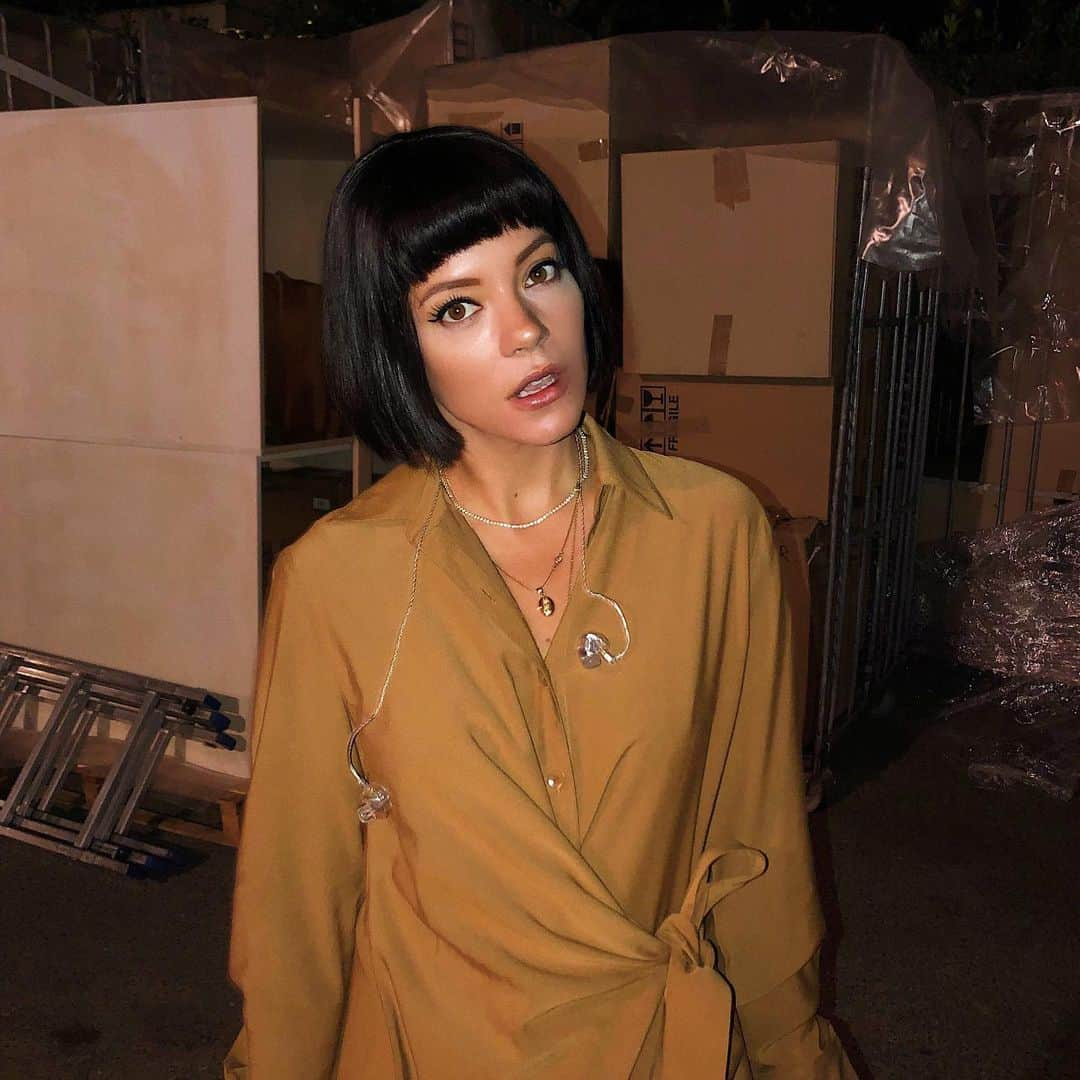 リリー・アレンさんのインスタグラム写真 - (リリー・アレンInstagram)「Me and some box's - A Series . Firenze Sept '19  by @jakegallagherhair」9月8日 8時37分 - lilyallen