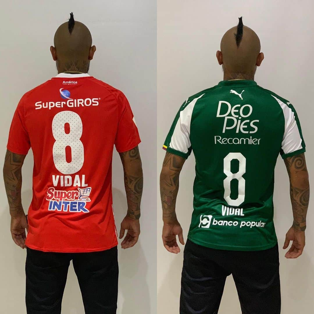 アルトゥーロ・ビダルさんのインスタグラム写真 - (アルトゥーロ・ビダルInstagram)「Muchas gracias a los Presidentes de @americadecalisa y @deportivocalioficial por estas 2 hermosas camisetas. Gracias por el cariño!!❤👏🏼 Mucha suerte para el clásico de mañana, que sea un lindo partido y que viva el fútbol!!! ⚽ ⚽⚽⚽️❤️❤️🇨🇴🇨🇴🇨🇴🇨🇴🇨🇴」9月8日 9時10分 - kingarturo23oficial