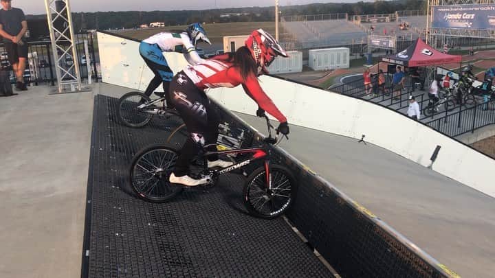丹野夏波のインスタグラム：「Getting ready for some big races here in Rockhill🔥 . 来週ワールドカップが行われるロックヒルに移動して練習を開始！ 調子も良いのでレースが楽しみです！😎 . #irctire #wiawis #kabuto #oakley #maviccycling #kmcchain #wakos #agressivedesign #aminovital #faith #bmxshoocave #横濱コーポレーション #hakuhogirlsschool . 🎥: JCF」