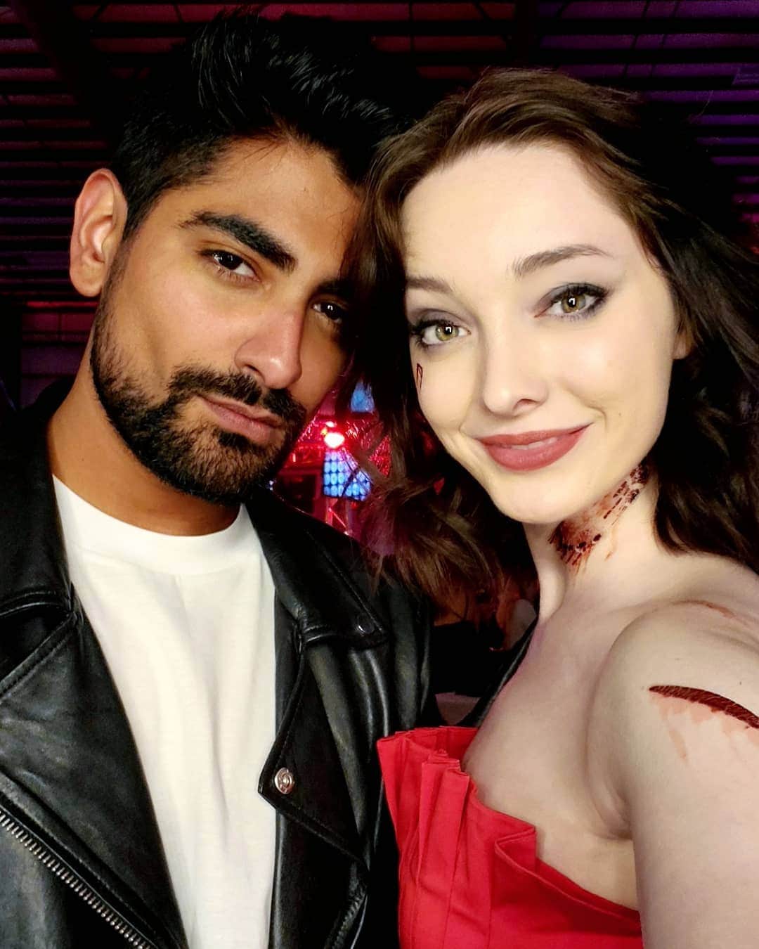エマ・デュモンのインスタグラム：「Attacked by zombies but still LIVING! 🖤❤🖤❤🖤❤🖤」