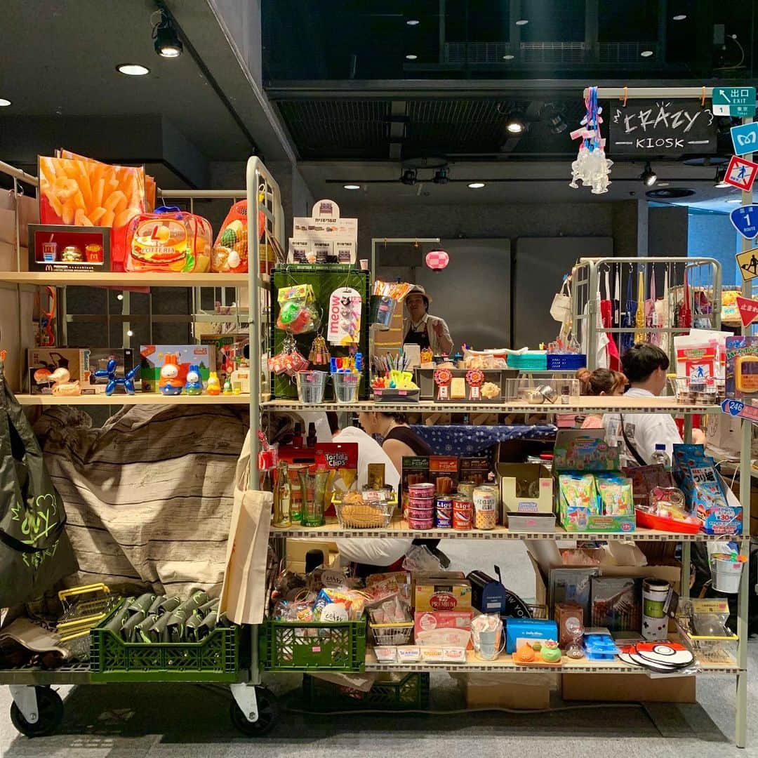 Laforet HARAJUKUさんのインスタグラム写真 - (Laforet HARAJUKUInstagram)「2019.9.7(SAT)-8(SUN) Laforet Market vol.8 . ラフォーレ原宿が提案するカルチャーマーケット「Laforet Market」の第8弾を開催中！ . 1枚目：CRAZY KIOSK 2枚目：and CURRY 3枚目：COOKIEBOY 4枚目：andaid 5枚目：Blanche Market 6枚目：飲み屋 えるふえる 📄詳細はラフォーレ原宿HPをご覧ください . #laforetmarket #market #ラフォーレマーケット #マーケット #hpfrance #アッシュペーフランス #batoma #場と間 #laforet #harajuku #laforetharajuku #ラフォーレ #原宿 #ラフォーレ原宿」9月8日 10時49分 - laforet_h