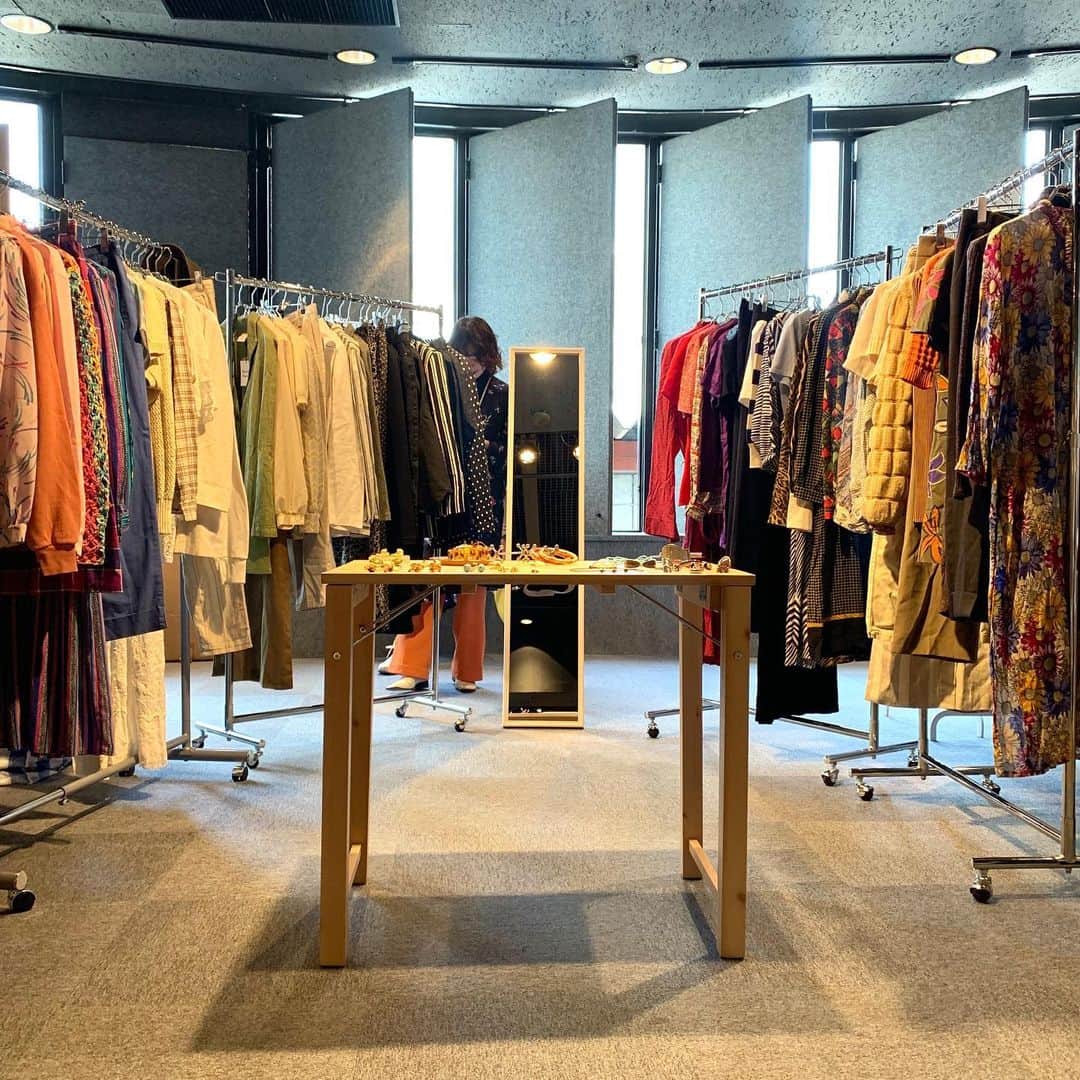 Laforet HARAJUKUさんのインスタグラム写真 - (Laforet HARAJUKUInstagram)「2019.9.7(SAT)-8(SUN) Laforet Market vol.8 . ラフォーレ原宿が提案するカルチャーマーケット「Laforet Market」の第8弾を開催中！ . 1枚目：CRAZY KIOSK 2枚目：and CURRY 3枚目：COOKIEBOY 4枚目：andaid 5枚目：Blanche Market 6枚目：飲み屋 えるふえる 📄詳細はラフォーレ原宿HPをご覧ください . #laforetmarket #market #ラフォーレマーケット #マーケット #hpfrance #アッシュペーフランス #batoma #場と間 #laforet #harajuku #laforetharajuku #ラフォーレ #原宿 #ラフォーレ原宿」9月8日 10時49分 - laforet_h