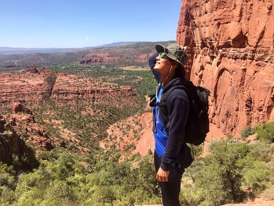 玉城大志さんのインスタグラム写真 - (玉城大志Instagram)「Sedona✌️💕 . セドナ楽しかったぁ😁 . #sedona #cathedralrock #hiking」9月8日 10時54分 - taishi.0621