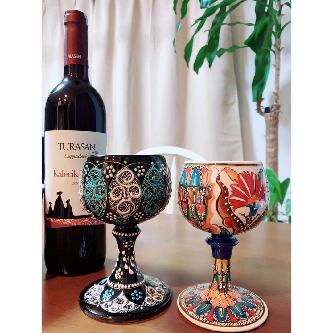 島村まみのインスタグラム：「トルコ土産の陶器💕 お気に入りです😊  #手作り#トルコ雑貨」