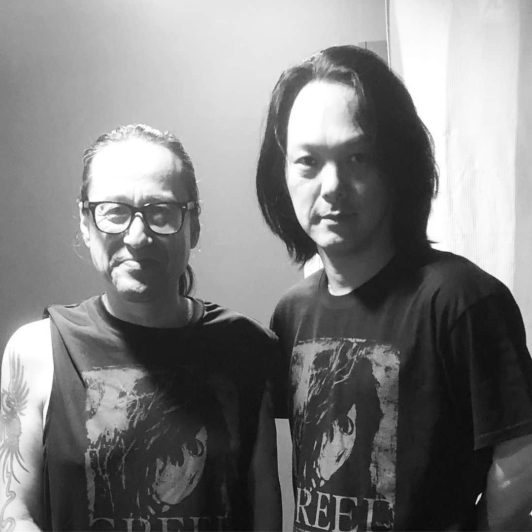 のインスタグラム：「昨夜は名古屋ジャミンにて、akiさんサポート^_^ドラマーはそうる透さん！ 異次元のプレイに心は踊りっぱなしでした。 僕のリズムの基本は透さんから頂いものばかりです。 こう、なんて言うのかなー。思い知らされる場面って年齢を重ねていくと減ってきたりするなーなんて思うけど、僕はまだまだだと思い知らされました。 やはり指標です！そして憧れです。  akiサポートでは残り東京9/21です。高田馬場クラブフェイズです。透さんでのakiのステージ是非体感して頂きたい。」