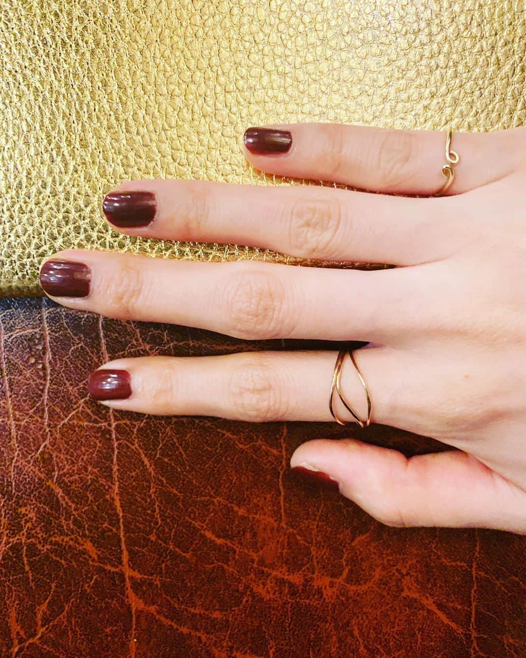 小谷実由さんのインスタグラム写真 - (小谷実由Instagram)「小指のリングと金の米粒ピアスが仲間入り。 @byoka.jp 🐈🐈🐈」9月8日 12時21分 - omiyuno