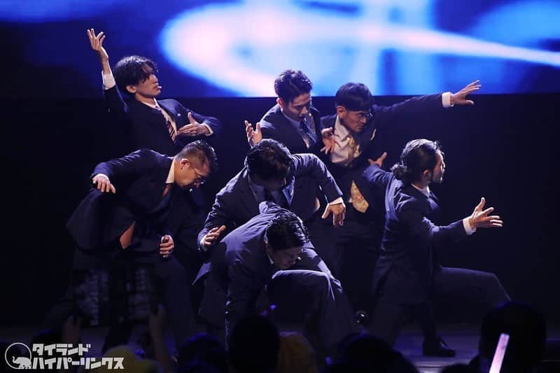 森澤祐介のインスタグラム：「. #nipponhakubangkok2019#worldorder #kakegawa#thailand#bangkok #dance#performance#suits#summer」