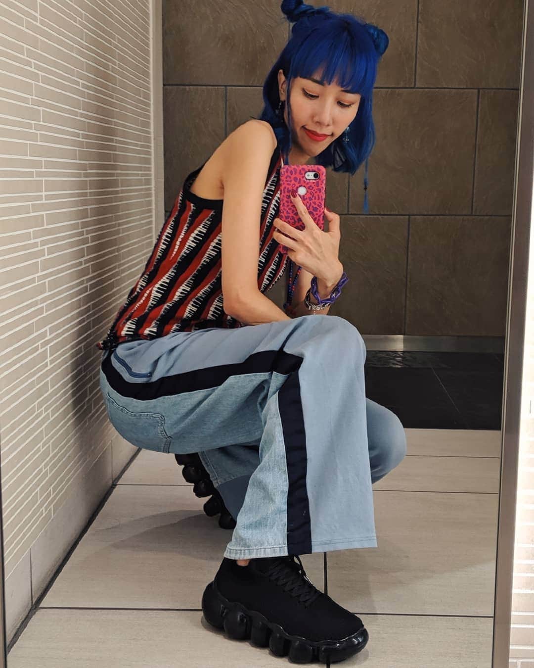 草野絵美のインスタグラム：「New kicks by @giddy_up_official 🦷🦷🦷 今日私ルナが人間になったときヘア〜🌙 Human Luna vibes🥺✨ #giddyup #humanluna」