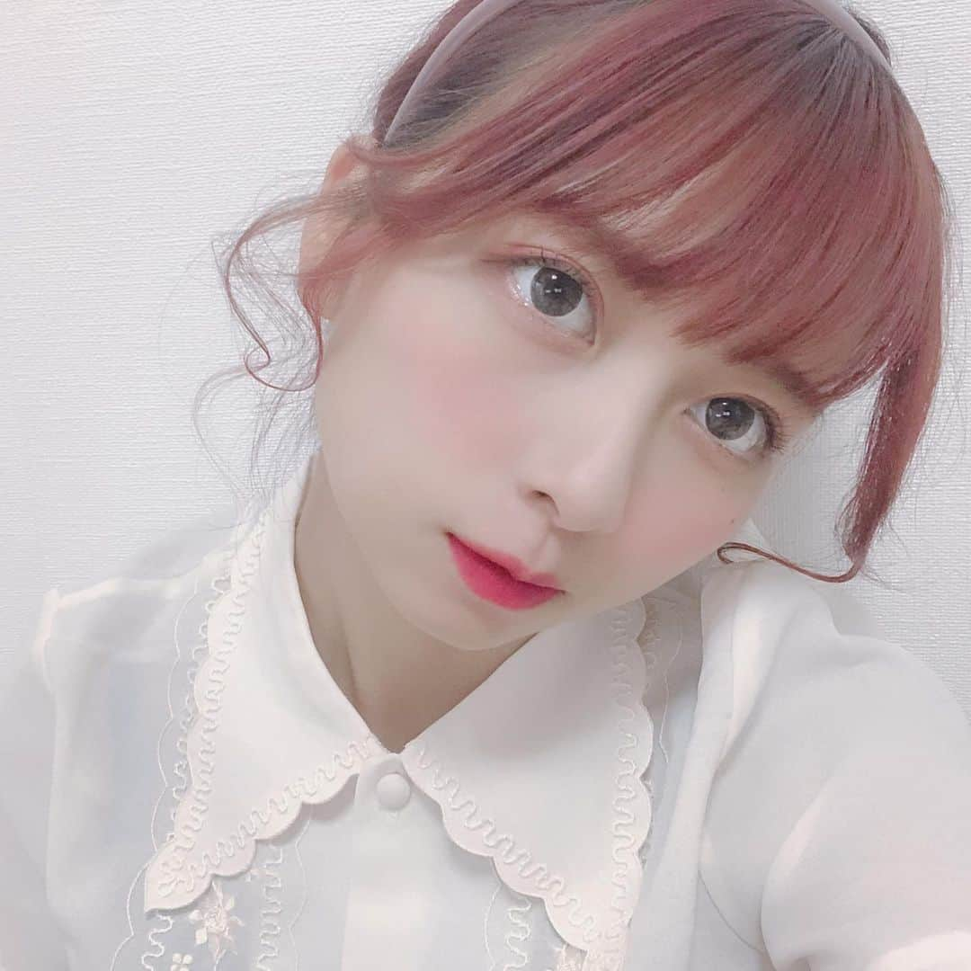 ななこさんのインスタグラム写真 - (ななこInstagram)「耳の前くるくるにするの好きなんやおね🥀」9月8日 13時28分 - _nana._.com_