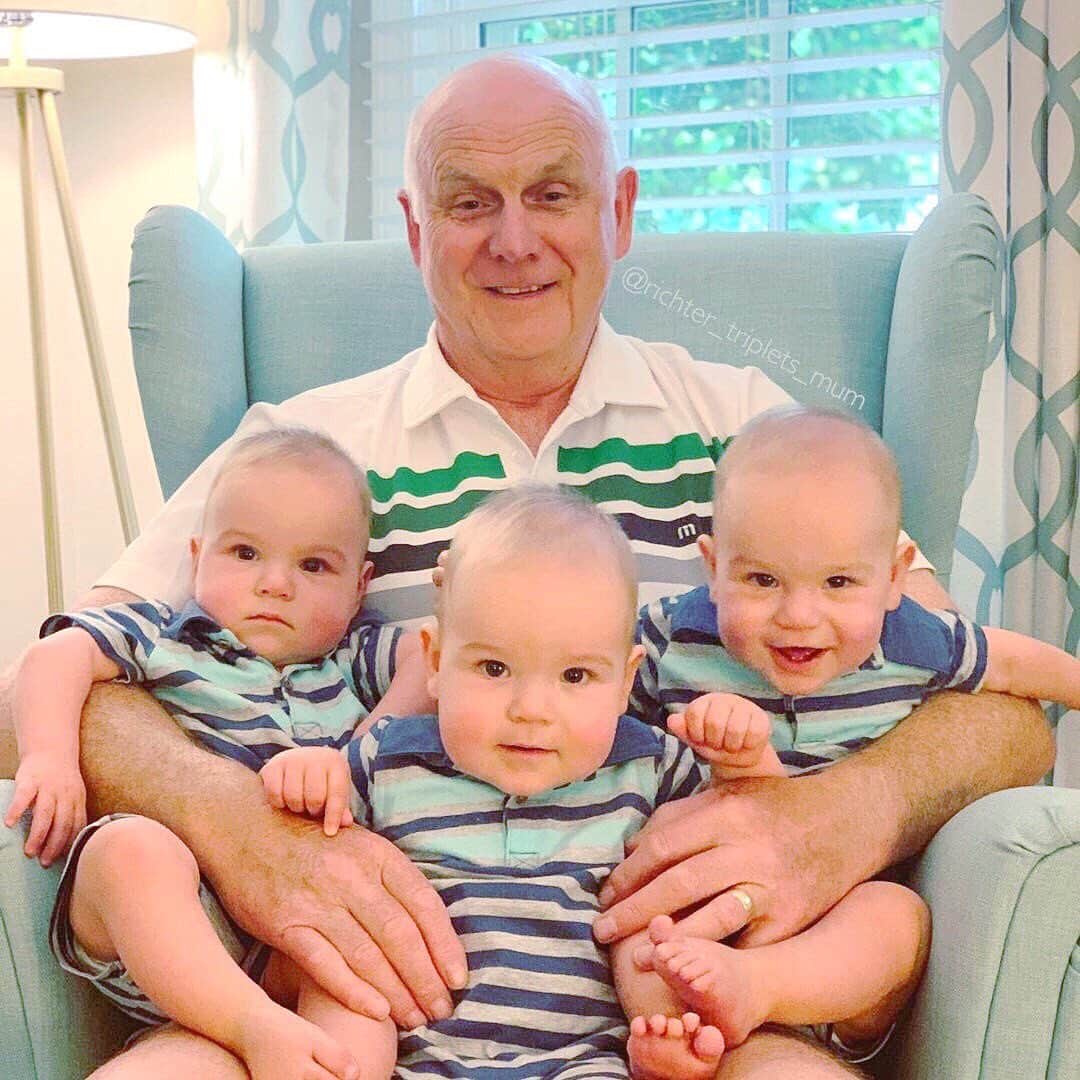 カーターズさんのインスタグラム写真 - (カーターズInstagram)「Happy Grandparents Day! 🥰 We hope everyone is celebrating with lots of snuggles. 💙💙💙 #lovecarters #grandparentsday #triplets #matchatchy 📷: @richter_triplets_mum」9月8日 23時53分 - carters