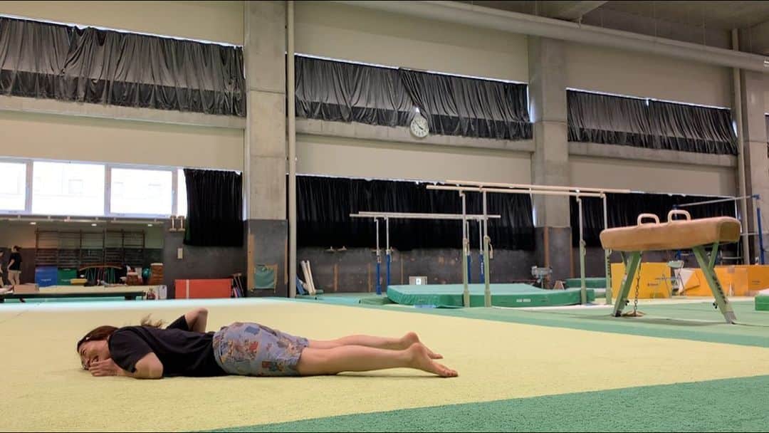 大江光さんのインスタグラム写真 - (大江光Instagram)「👀. →→→ swipe →→→ . 半年ぶりでもなんとかできたよ。 ってところを見てね👀笑 .  #器械体操 #バク宙」9月8日 16時05分 - hikaru3.83