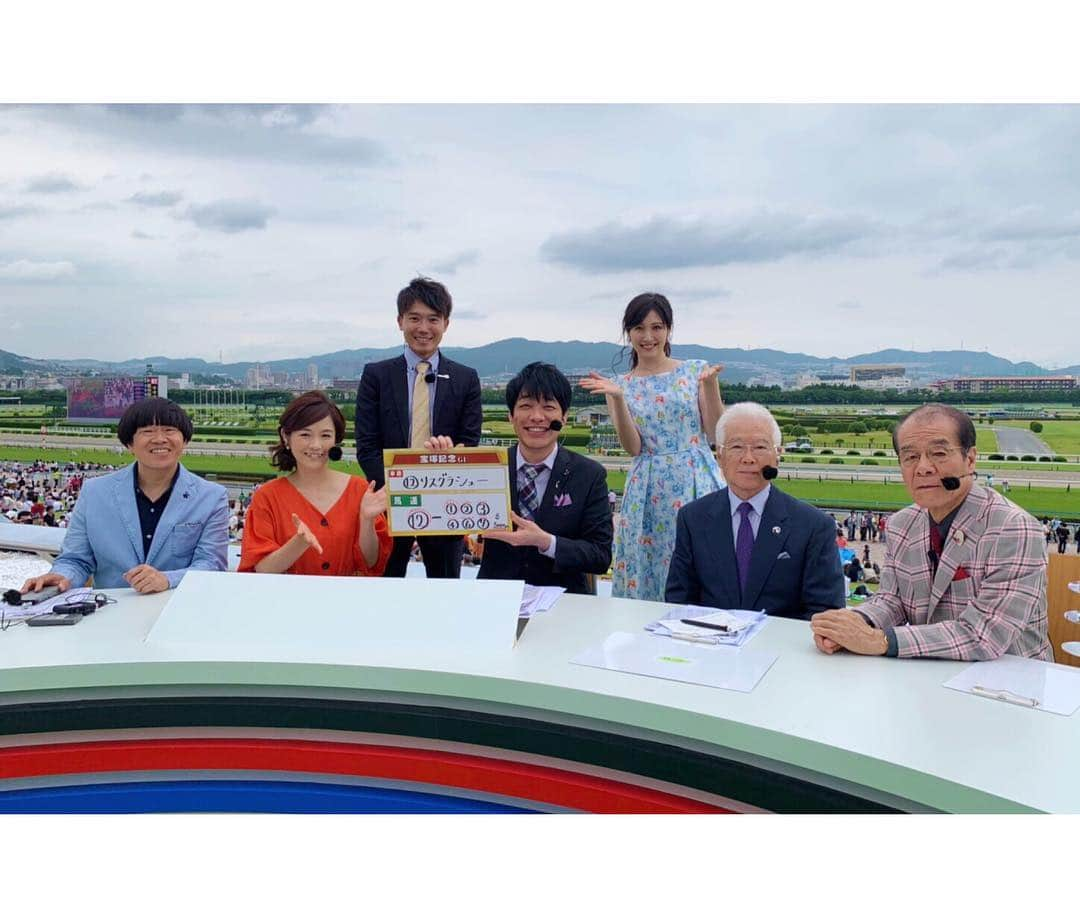 横山ルリカさんのインスタグラム写真 - (横山ルリカInstagram)「. #‪9/15（日） #15:00〜 #関西テレビ‬ ‪#競馬BEAT に出演します👑‬ . #‪秋華賞トライアル #‪関西テレビ放送賞 #ローズS🌹‬ . ‪#去年イベントでもテレビでもバッチリ的中の川島さん予想は必見🐴 . ‪#宝塚記念以来の #阪神競馬場 ‪#い〜っぱい楽しみます . #写真は前回の競馬BEATで ✨ . ‪#ぜひ、ご覧ください」9月8日 16時18分 - rurika_yokoyama_official