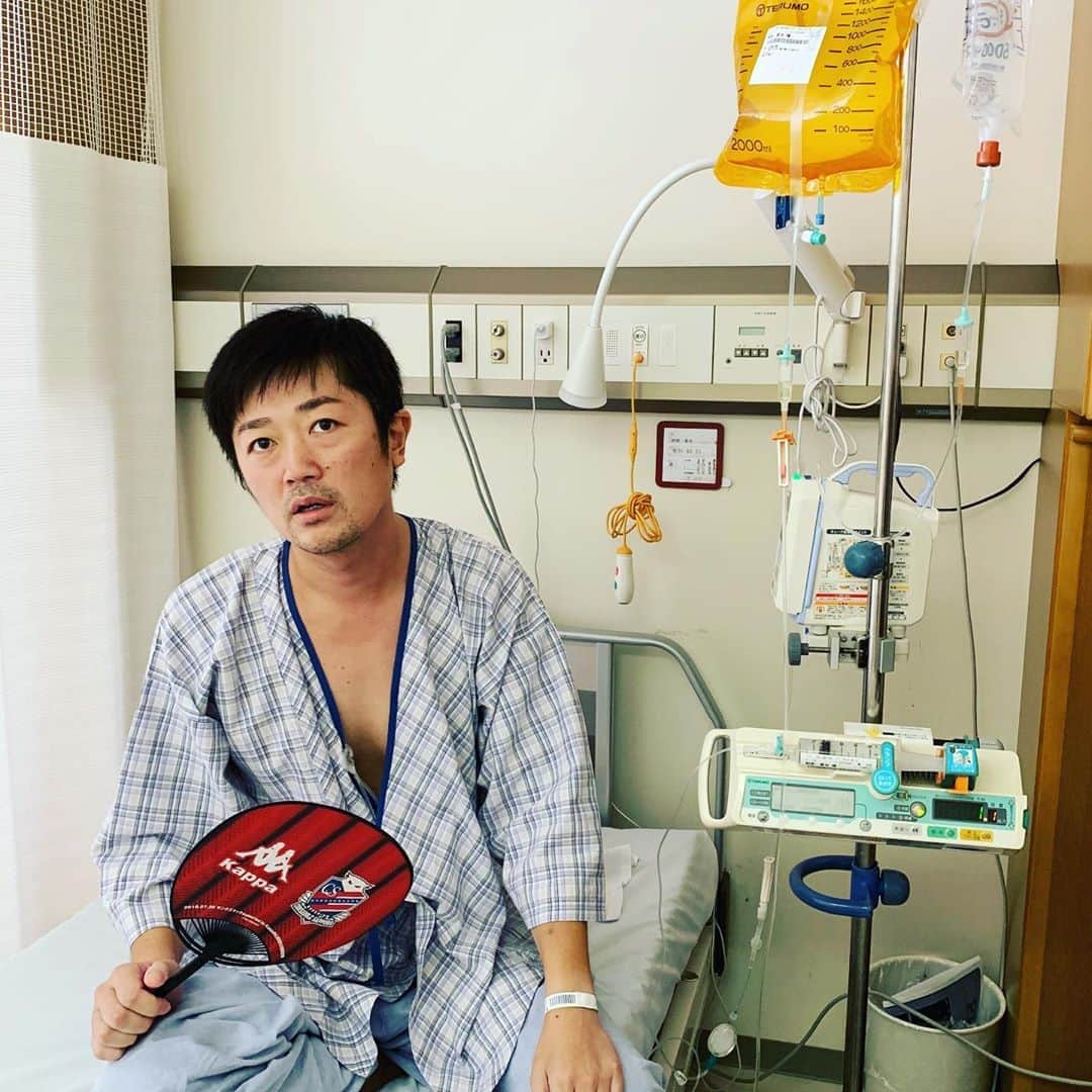 阿部晋也さんのインスタグラム写真 - (阿部晋也Instagram)「皆さま、大変ご心配をおかけしております…。 こんな顔してますが、だいぶ元気になってきました。  チームの皆がカナダで頑張っているので、僕も早く復帰出来るよう頑張ります。  阿部  #北海道コンサドーレ札幌 #コンサドーレカーリングチーム #初めての入院」9月8日 16時18分 - shinyabe106