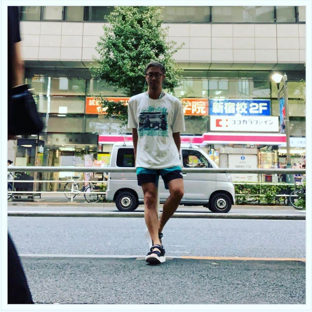 小林 ディスカスさんのインスタグラム写真 - (小林 ディスカスInstagram)「この日は WHITE × TEAL × BLACK  なテンションで、 UNION × STUSSYな気分ですた 👱🏾‍♂️💙💙💙💪🏾 TurquoiseやTealって、 ホントに大好きな色過ぎて、 見てるだけでテンションが上がる💪🏾 #tokyo #japan #fashion #street #ストリート #thenorthface #beams #stussy #union #dhim #ディスカステンション #today #teal #東京」9月8日 16時17分 - discus_kobayashi