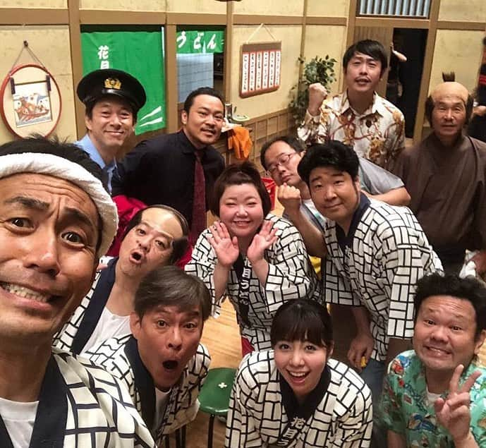 前田まみさんのインスタグラム写真 - (前田まみInstagram)「静岡県磐田市公演2日間、ありがとうございました😊！ お泊まりの貸切公演だったので、夜は皆さんと乾杯〜🍻🍷 とっても楽しい夜でした😌🌙 石田兄さんのインスタからお写真いただきました🙇‍♂️✨ たくさん素敵なお写真ありがとうございます！ 女性楽屋は今回、奈臣実姉さんと2人💕いっぱいお話できて笑いっぱなしでした😍また来月も営業公演でご一緒できるので楽しみです✨ #静岡県磐田市 #今年行かせていただくの2回目でした #吉本新喜劇 #よしもと新喜劇 #新喜劇  #石田靖 座長公演 #安尾信乃助 にいさん#高井俊彦 にいさん #西川忠志にいさん #水玉れっぷう隊ケン さん #西島功輔 さん  #赤松新 さん #ギンナナ金成公信 さん #山本奈臣実 姉さん #前田まみ  #内場勝則 にいさん #間寛平 師匠 ありがとうございました😃💛✨💛✨」9月8日 16時23分 - koromami24