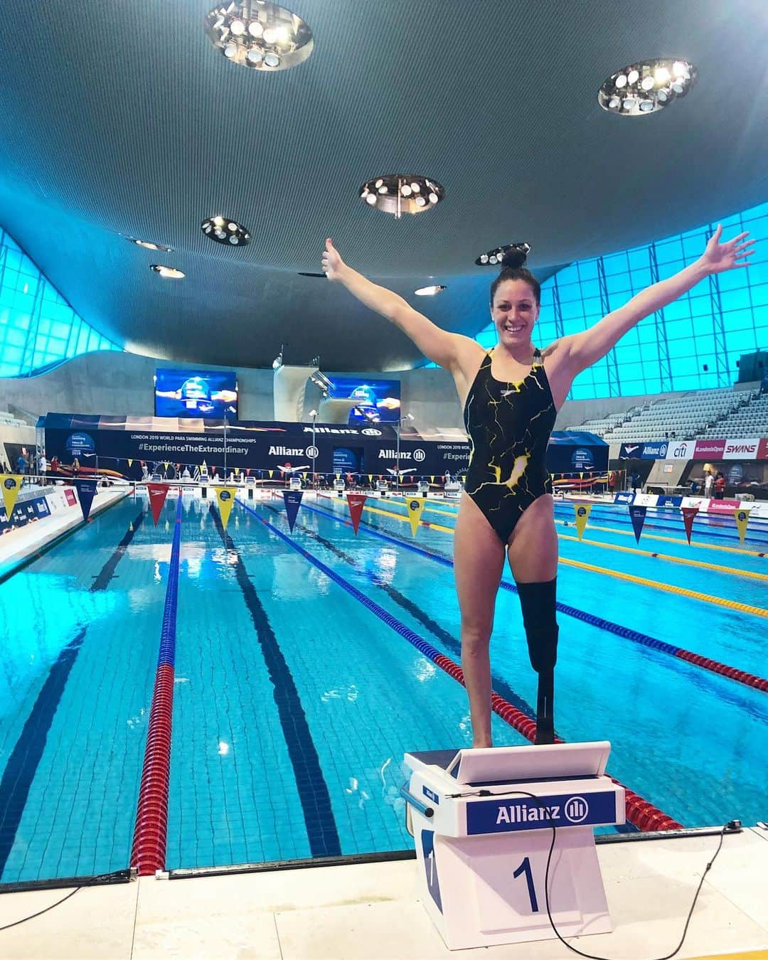 Sophie Pascoeさんのインスタグラム写真 - (Sophie PascoeInstagram)「When lightning is about to strike in T-Minus 1 day!!⚡️ #swimming #worldchamps #london2019」9月8日 16時41分 - sophpascoe1