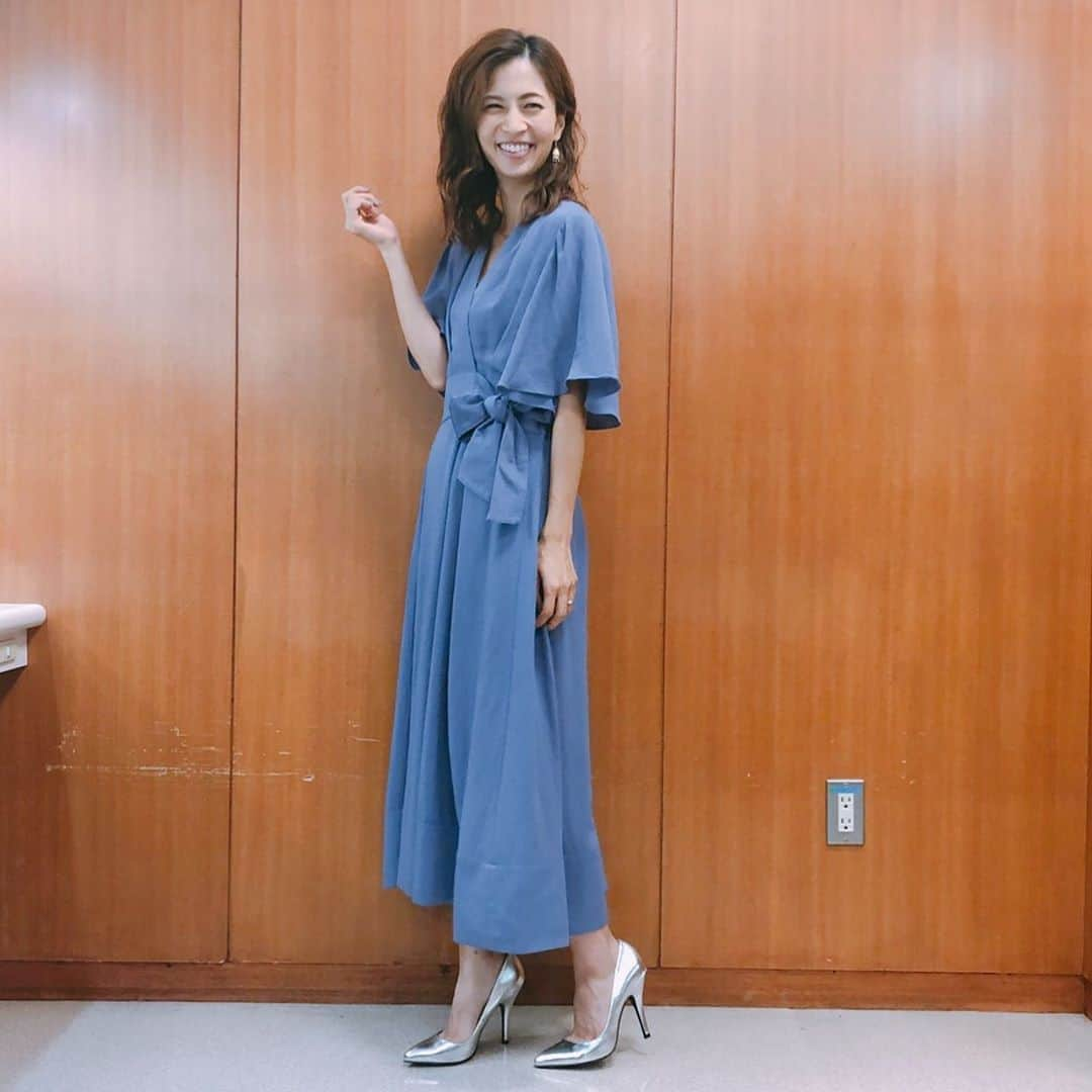 安田美沙子さんのインスタグラム写真 - (安田美沙子Instagram)「今日は、アッコにおまかせ！生放送でした😊❤️✨ 衣装は、こちら。 dress... @elendeek  私服も ELENDEEKだったよ！ 帰りにスタッフさんと、火鍋へ。。。スープが最高に美味しすぎて、10杯くらい飲んだと思う！ 沢山食べてもヘルシーで美容にいい火鍋✨内側から、元気モリモリ❤️ . . . #instagood #live #アッコにおまかせ #火鍋 #天香回味  #美味」9月8日 16時57分 - yasuda_misako