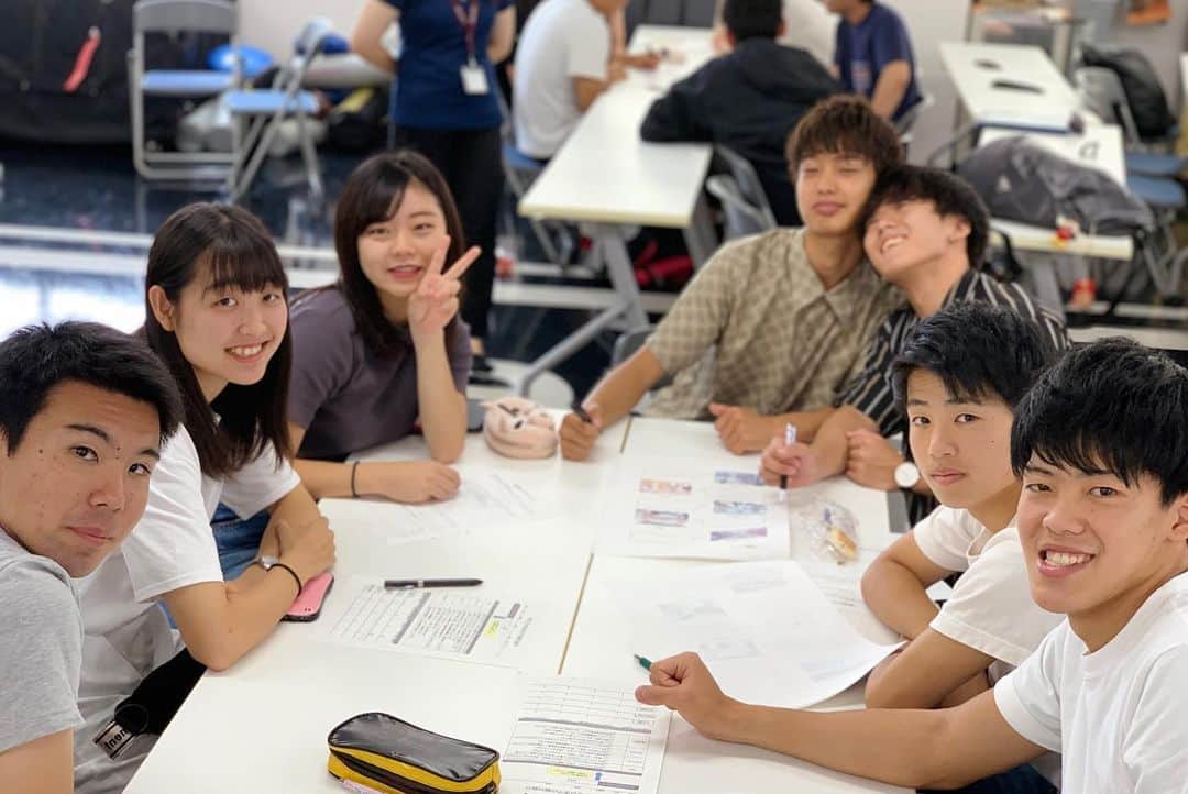 東京スポーツ・レクリエーション専門学校さんのインスタグラム写真 - (東京スポーツ・レクリエーション専門学校Instagram)「本日は、午前中が学生スタッフの研修で午後が学科の壁を越えて仲良くなる為のBBQを行いました！  台風の不安もありましたが物凄く晴れたので学生は全力で楽しんでいました😊  BBQ・じゃんけん大会・水遊びなどとても笑顔で最高でしたね👏  今日を活かして全員で今後の学生スタッフを頑張って行きましょう💪💪 #TSR #BBQ #学生スタッフ #水遊び #じゃんけん大会 #天気の子 #スポーツの学校 #スポーツを仕事に」9月8日 17時26分 - jikeitsr