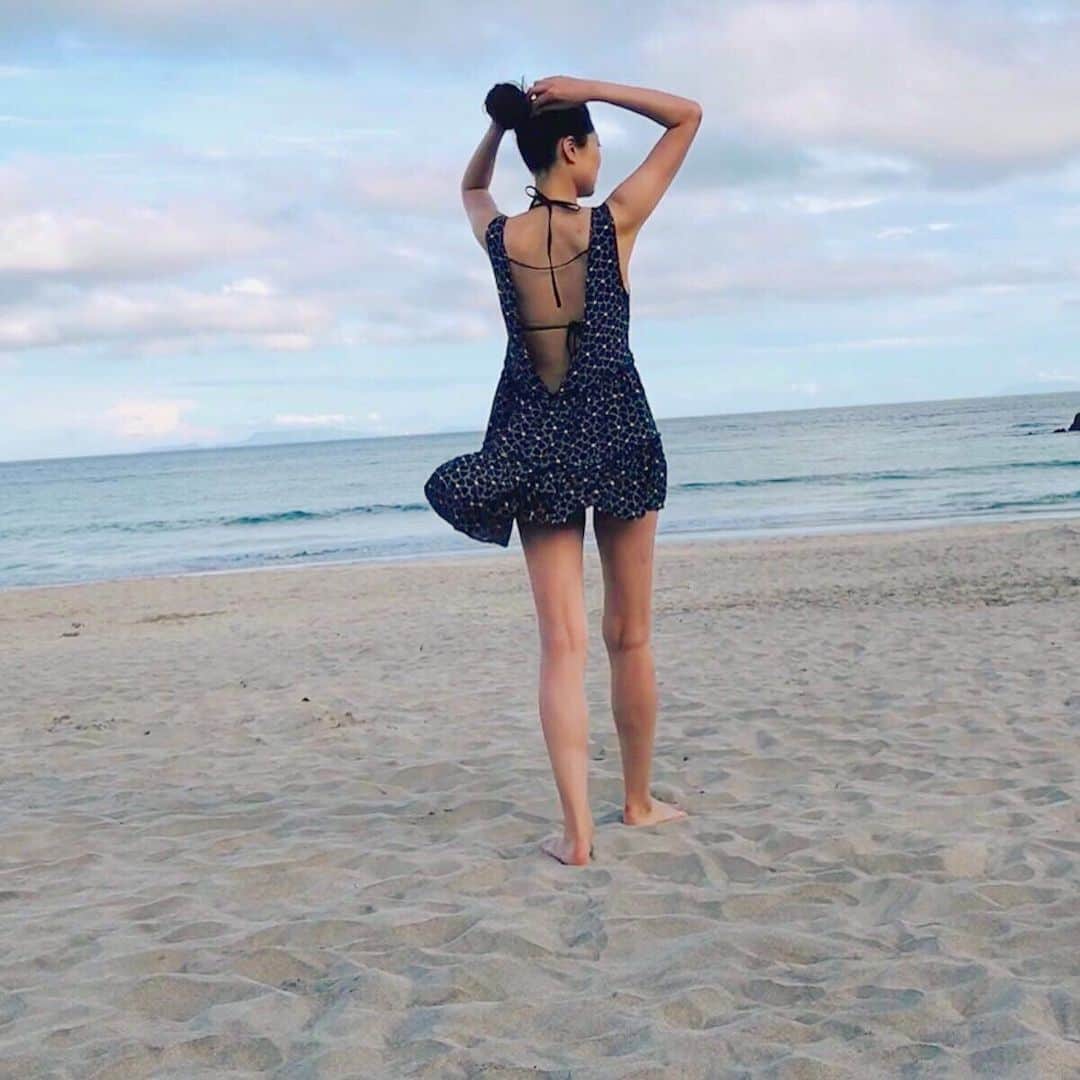 のインスタグラム：「🏖 10ヶ月振りの下田💚 . . 9月に入っての海🏊‍♀️ 空いていて最高でした😆🧡 . . . #海 #透明度抜群  #下田 #🏖 #9月の海 #遅い夏休み #9月はお出かけたくさん」